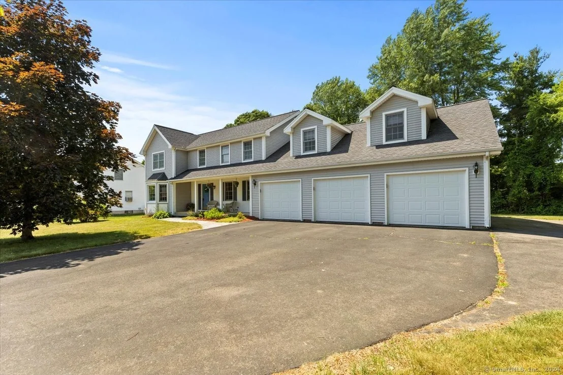 Photo of 461 Addison Road