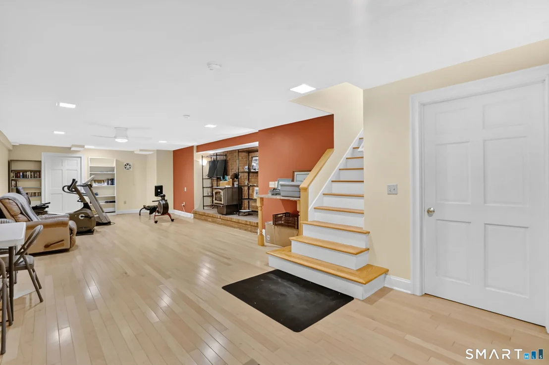 Photo of 70 Davis Road
