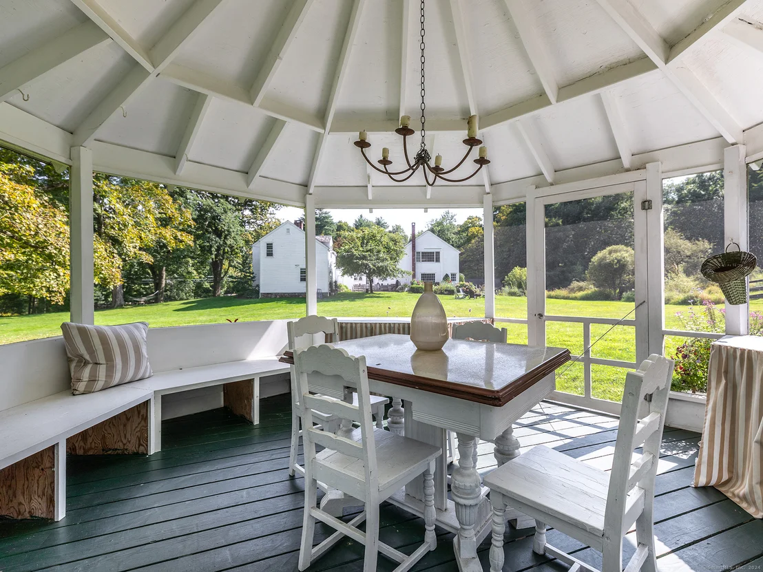 Photo of 276 Guilds Hollow Road