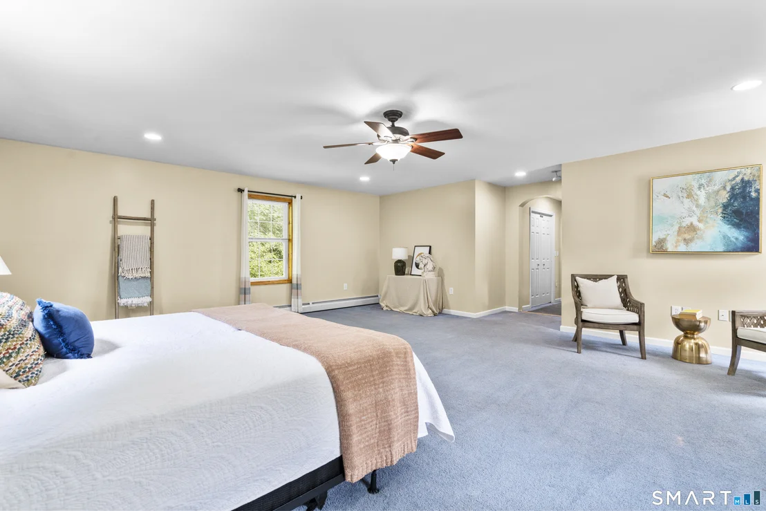 Photo of 264 Trumbull Highway