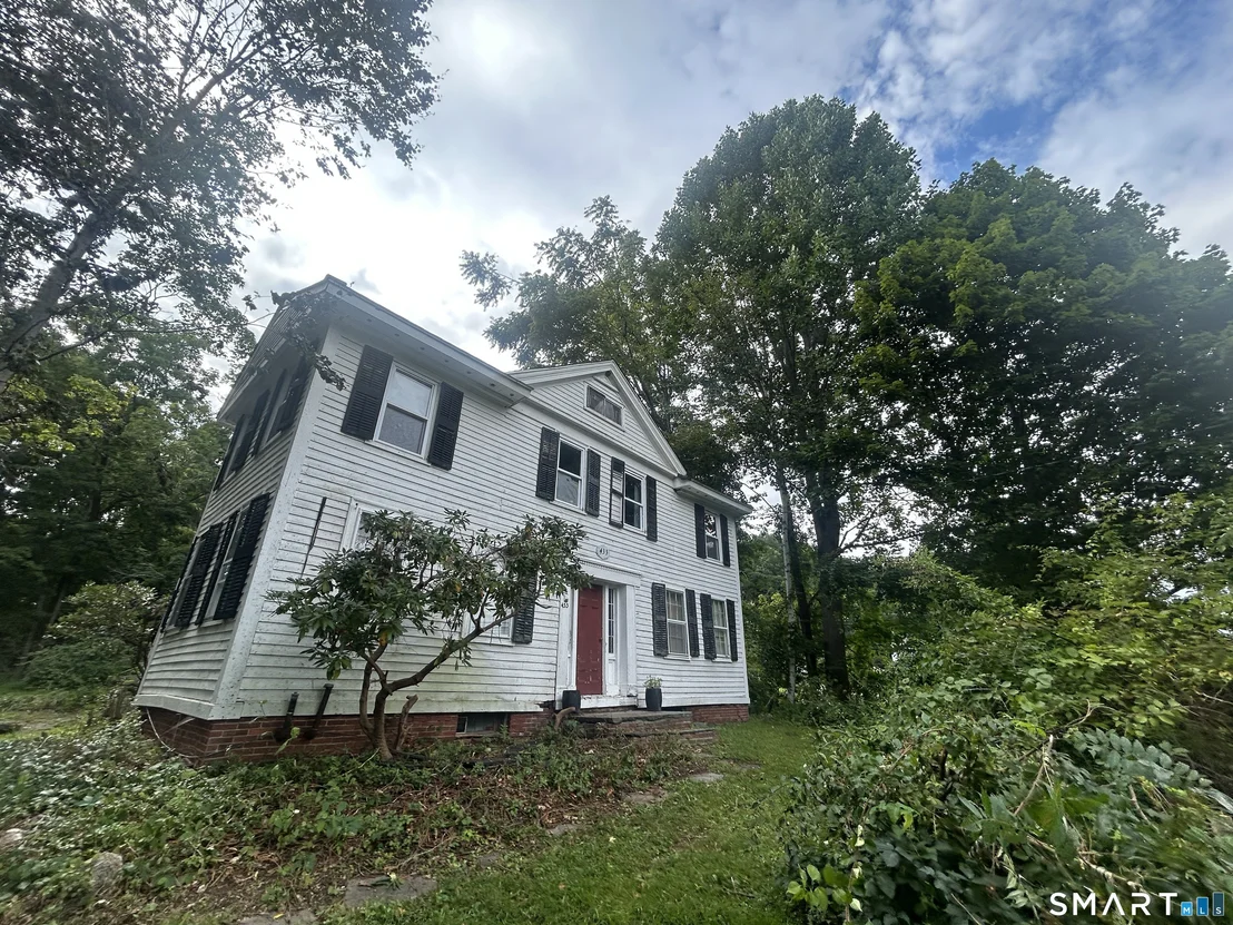 Photo of 433 Simsbury Road