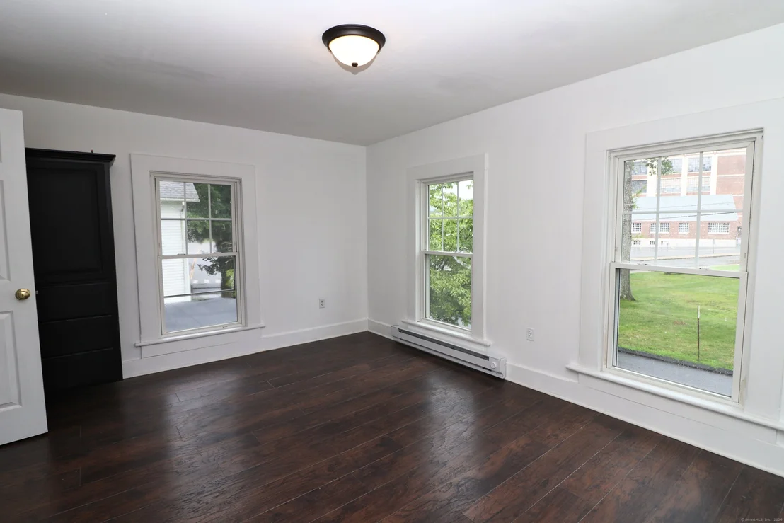 Photo of 17 Maple Street