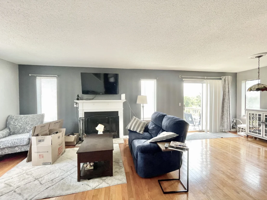 Photo of Unit 24A at 925 Oronoke Road