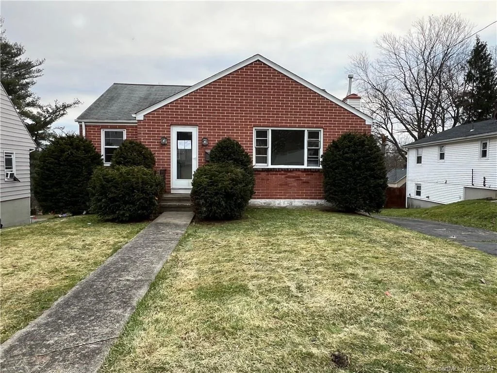 Photo of 52 Forest Avenue