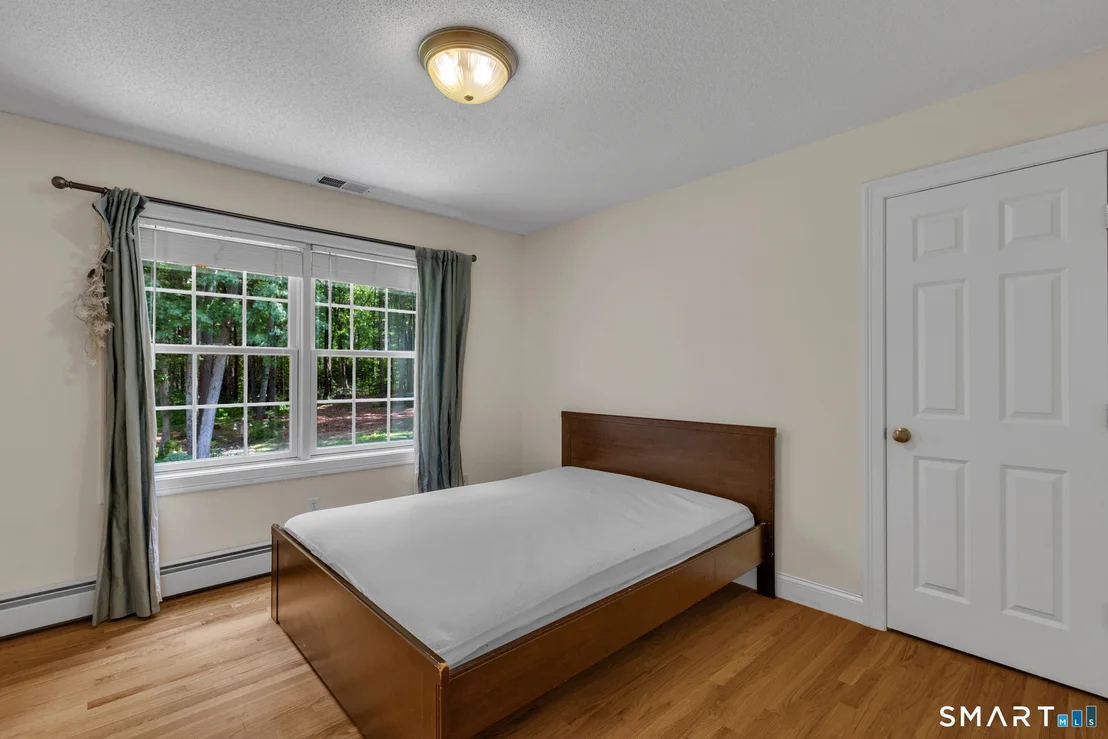 Photo of 6 Azalea Lane