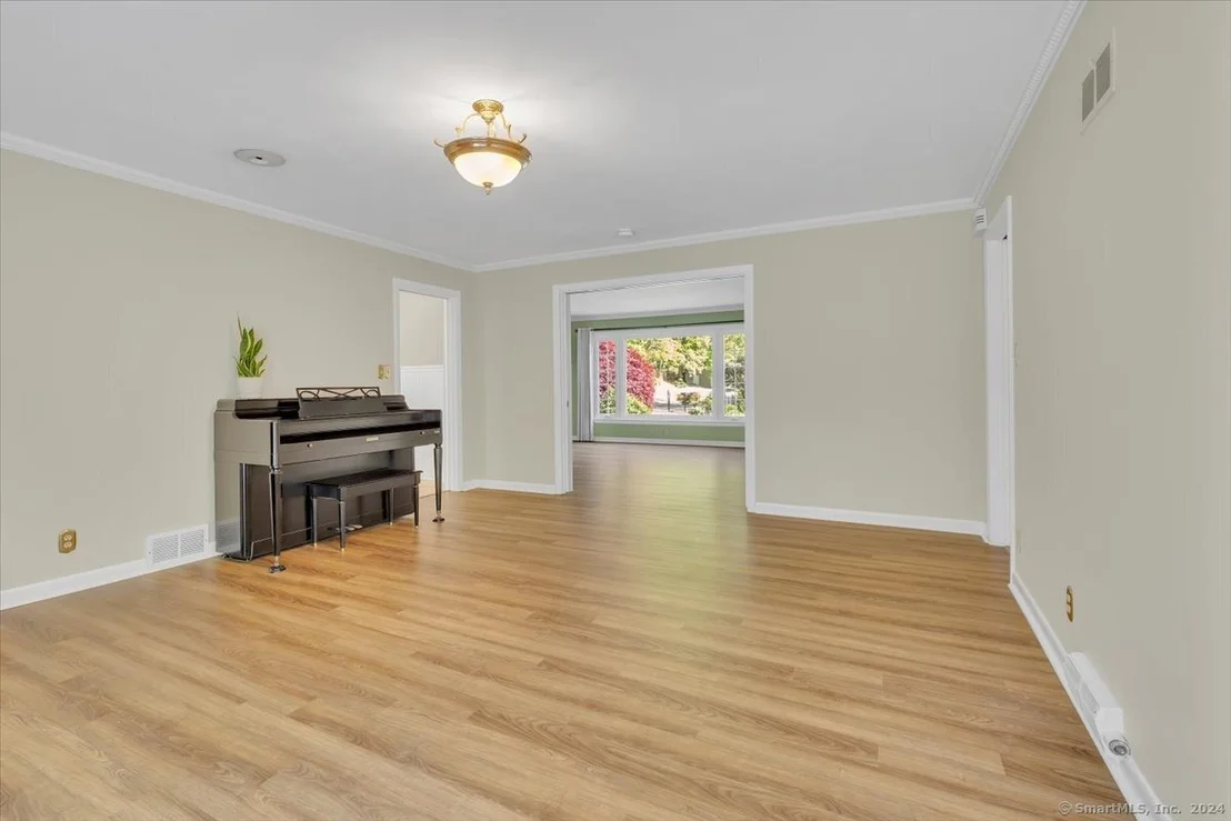 Photo of 44 Robert Road