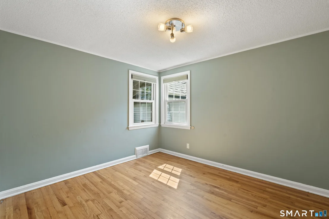 Photo of 43 Sunset Road