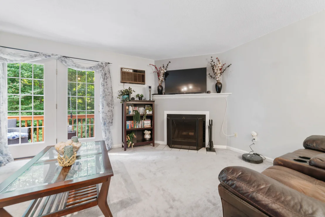 Photo of Unit APT68 at 19 Taft Point