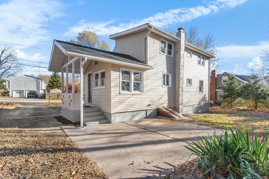 Photo of 526 Candee Road