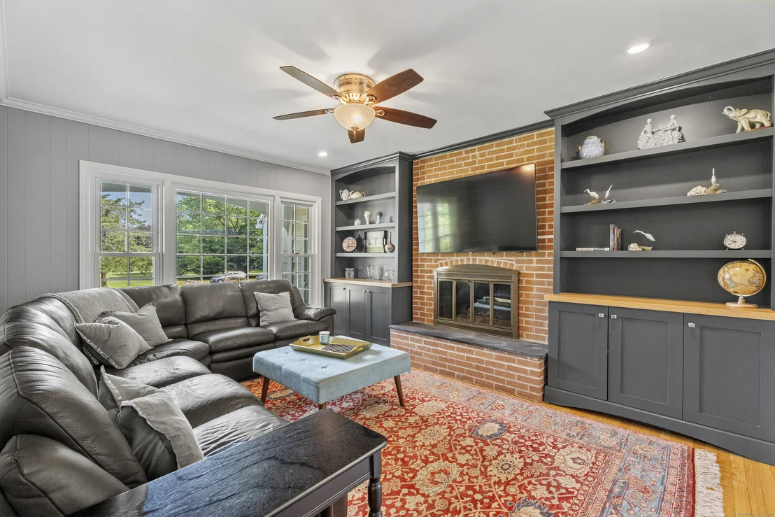 Photo of 691 Buttonball Road
