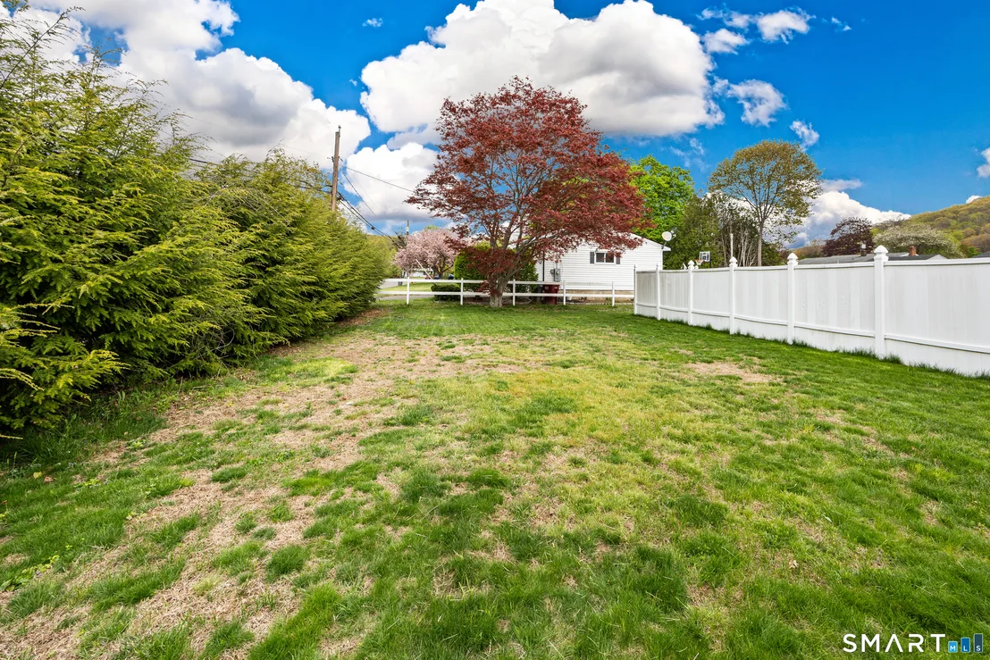 Photo of 44 Beacon Manor Road
