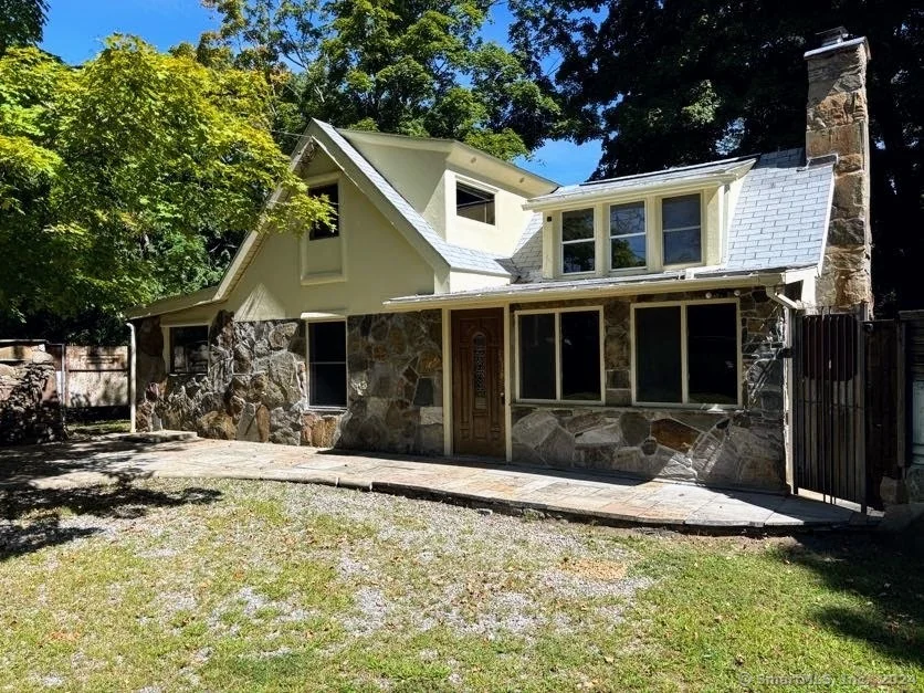 Photo of 123 Boston Post Road