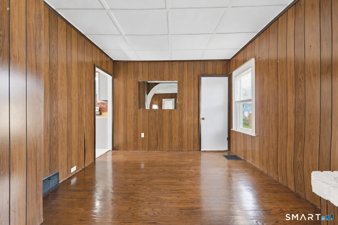 Photo of 25 Maple Avenue