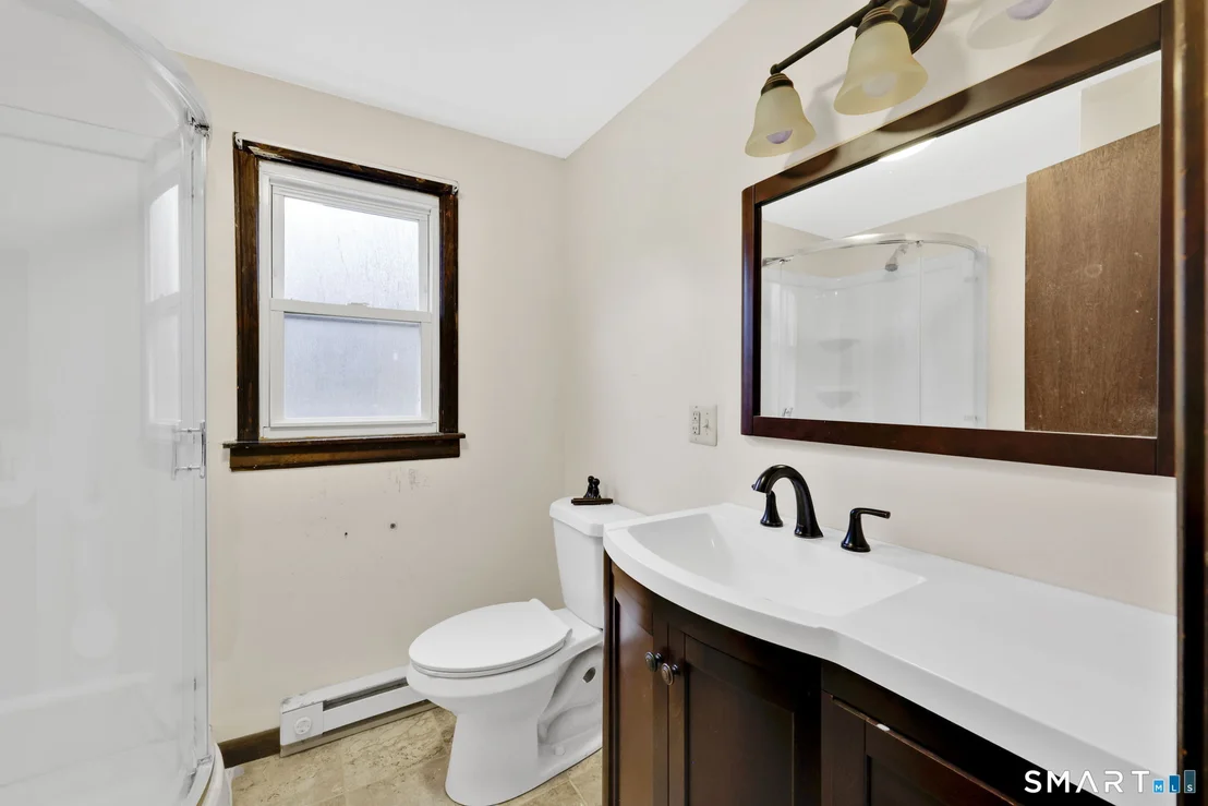 Photo of 1091 Flanders Road
