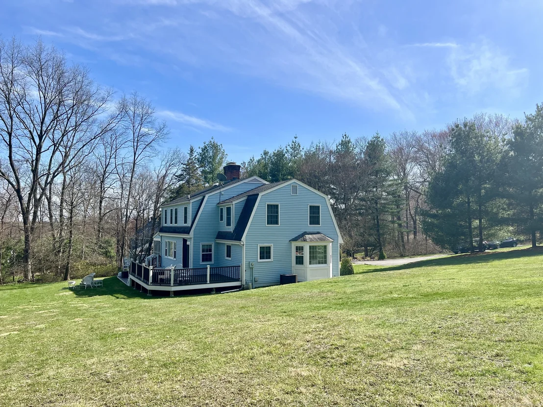 Photo of 320 Westport Road