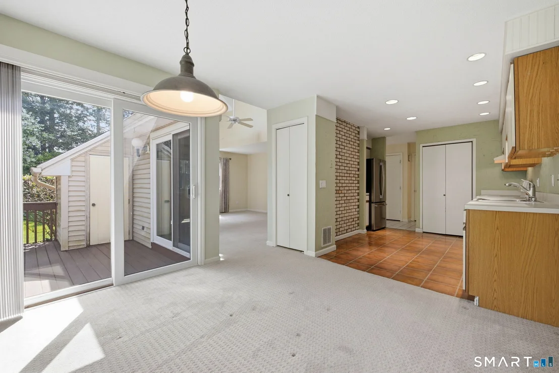 Photo of Unit B at 15 Thistle Way