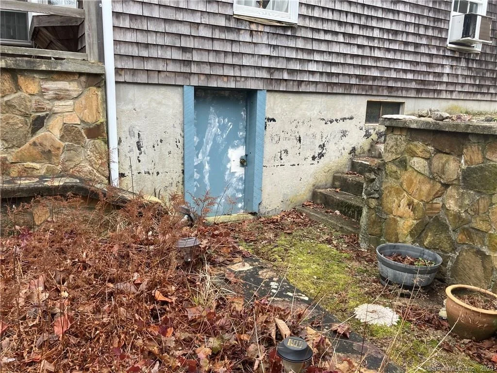 Photo of 319 Mashentuck Road