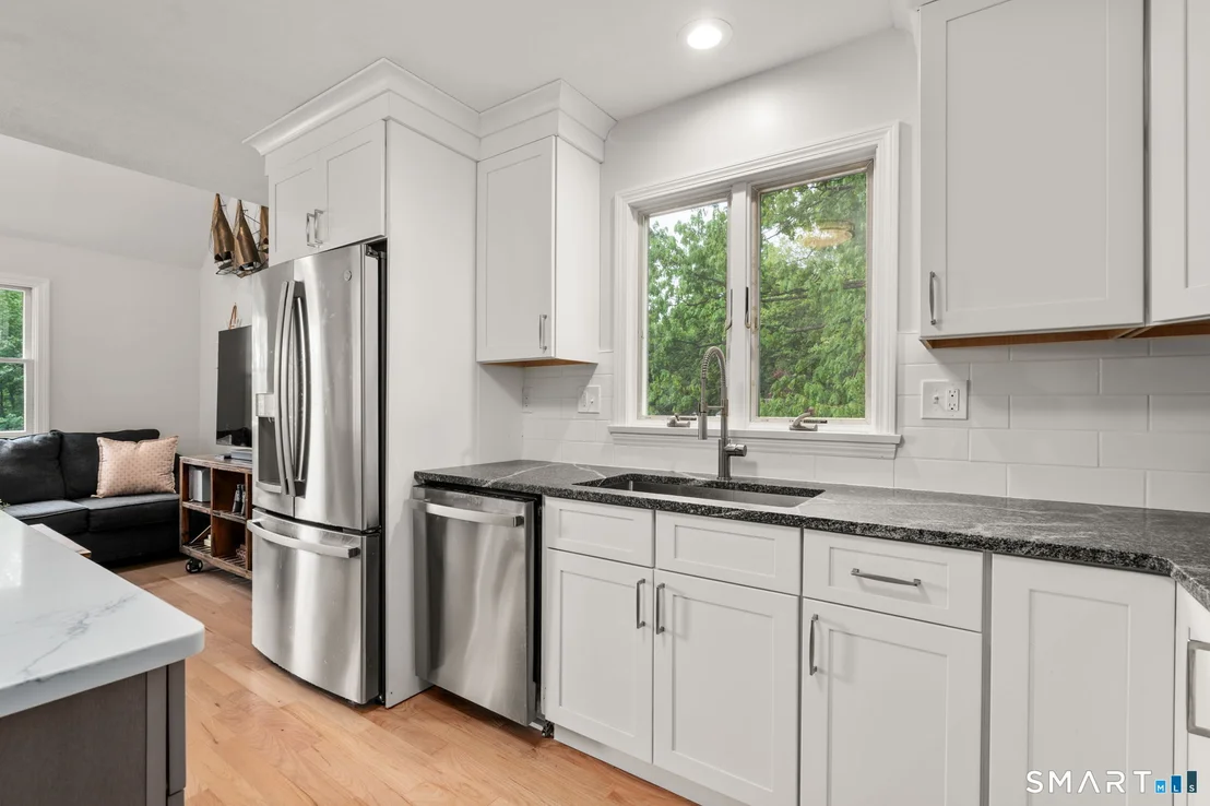 Photo of 440 Lakeview Drive