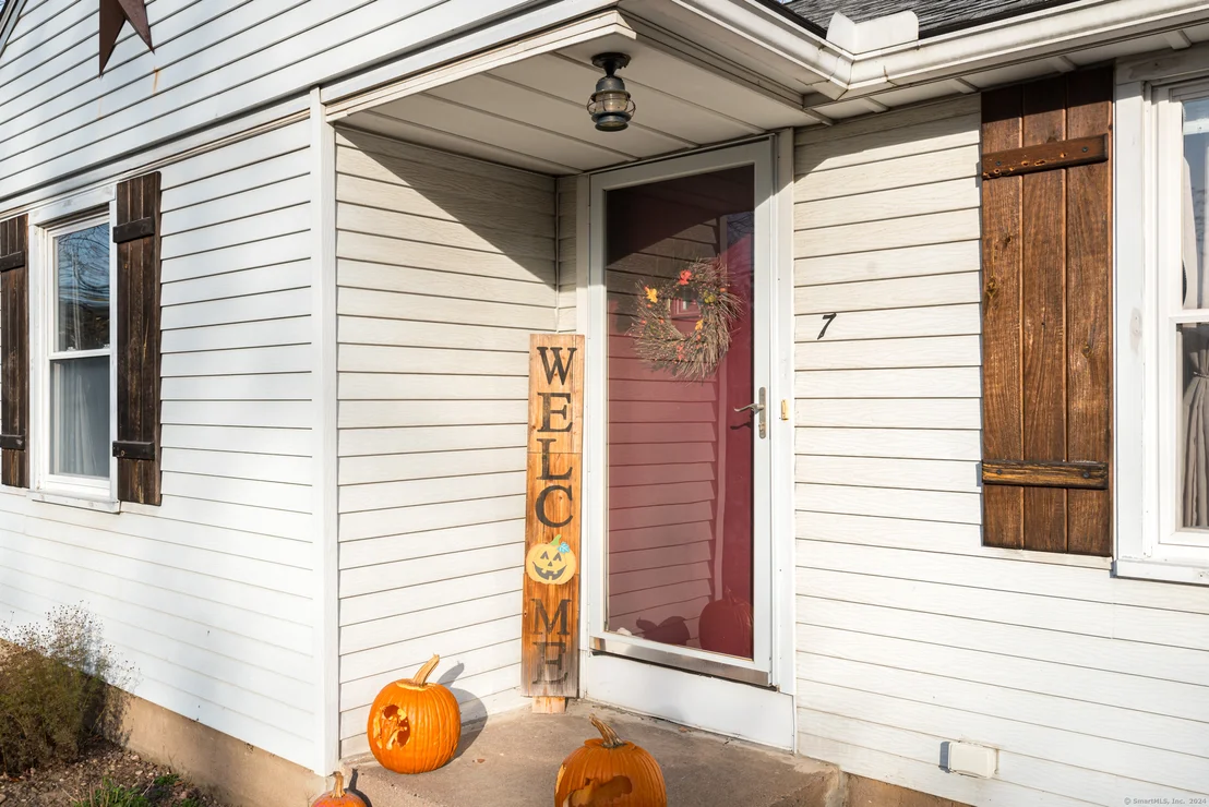 Photo of 7 Ridgefield Road