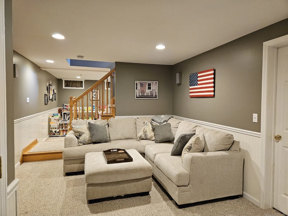Photo of 28 Heron Hill Road