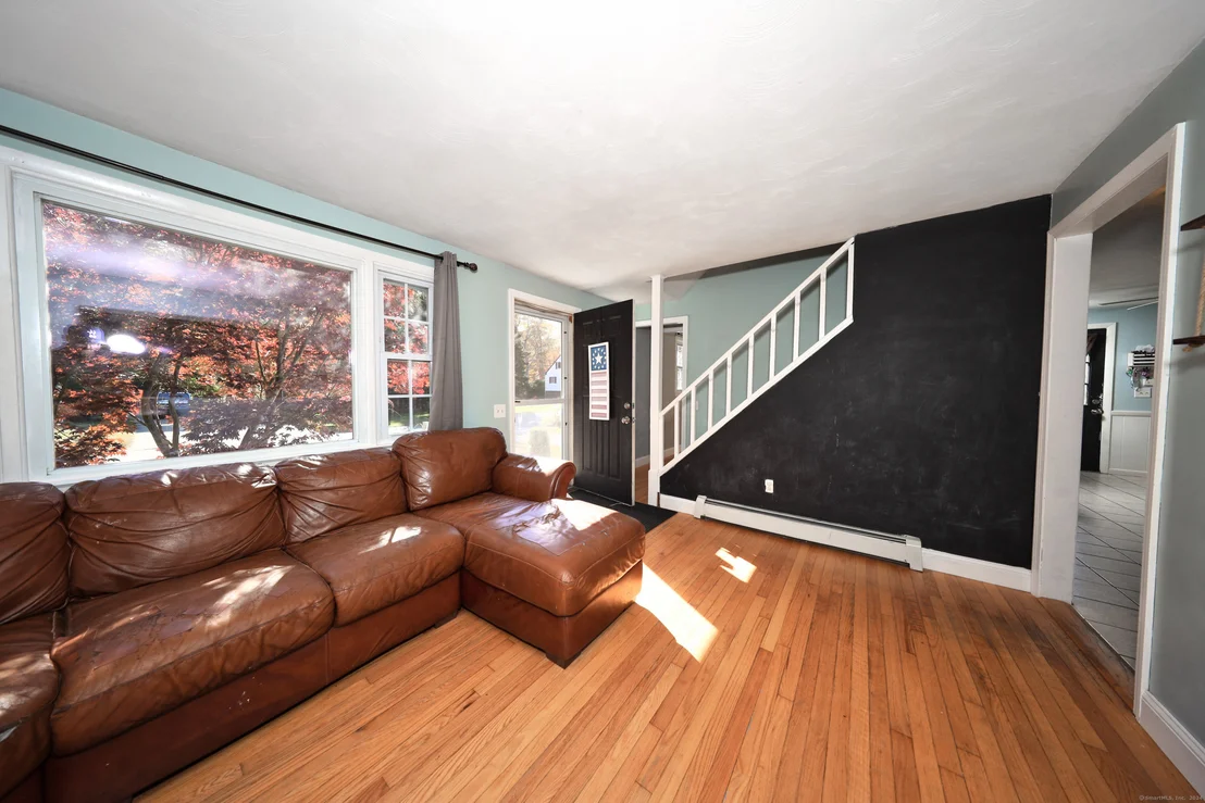Photo of 39 Laura Drive