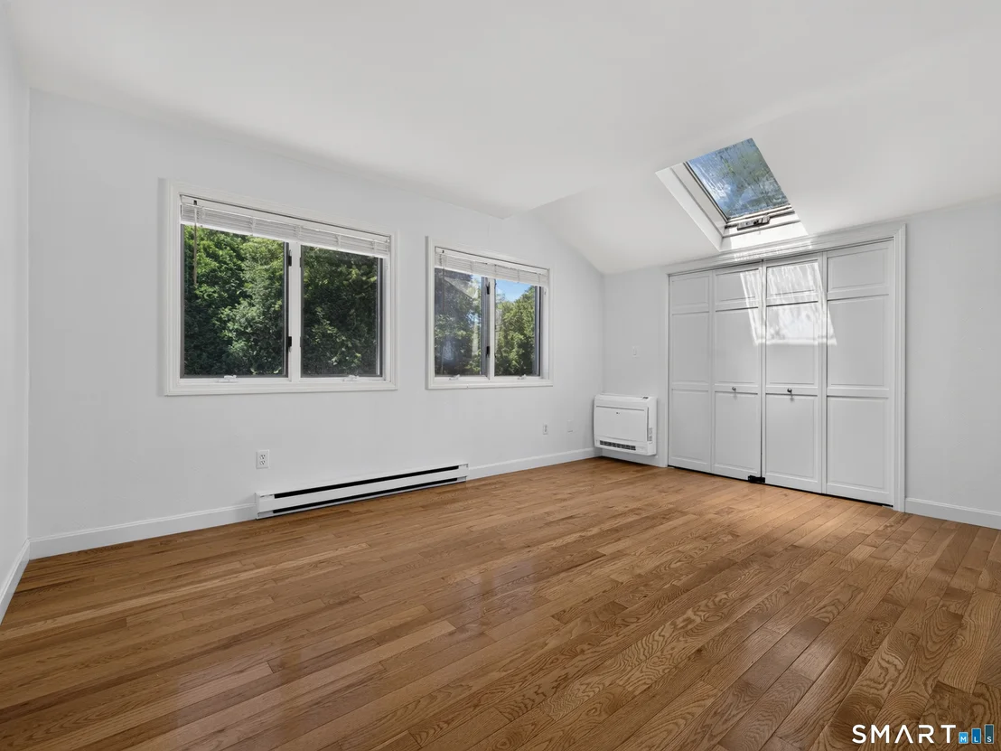 Photo of 10 Herster Drive