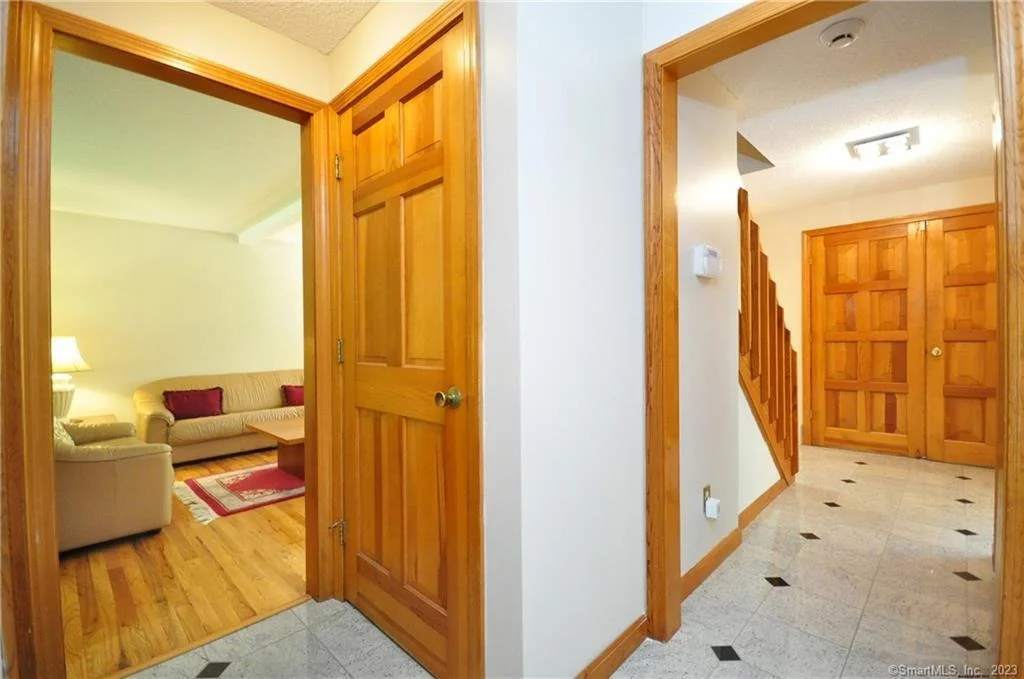 Photo of 5 Saxton Brook Drive