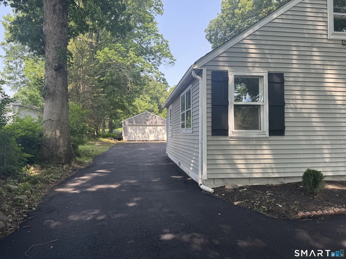 Photo of 822 Slater Road