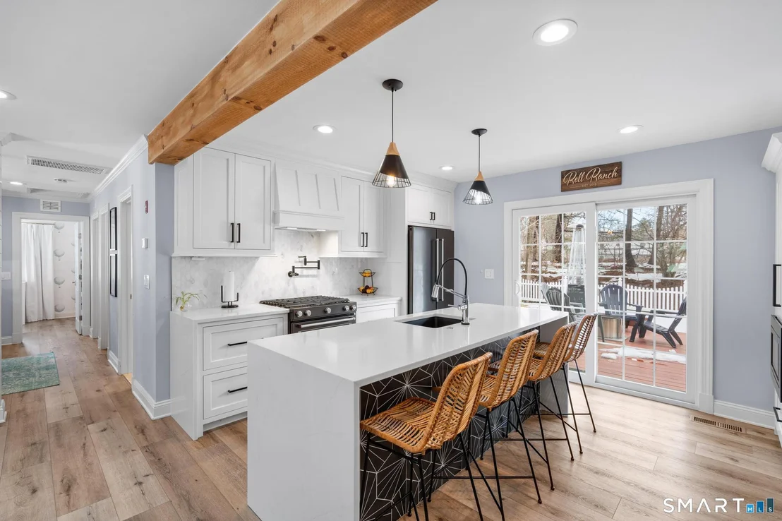 Photo of 136 Shadow Ridge Road