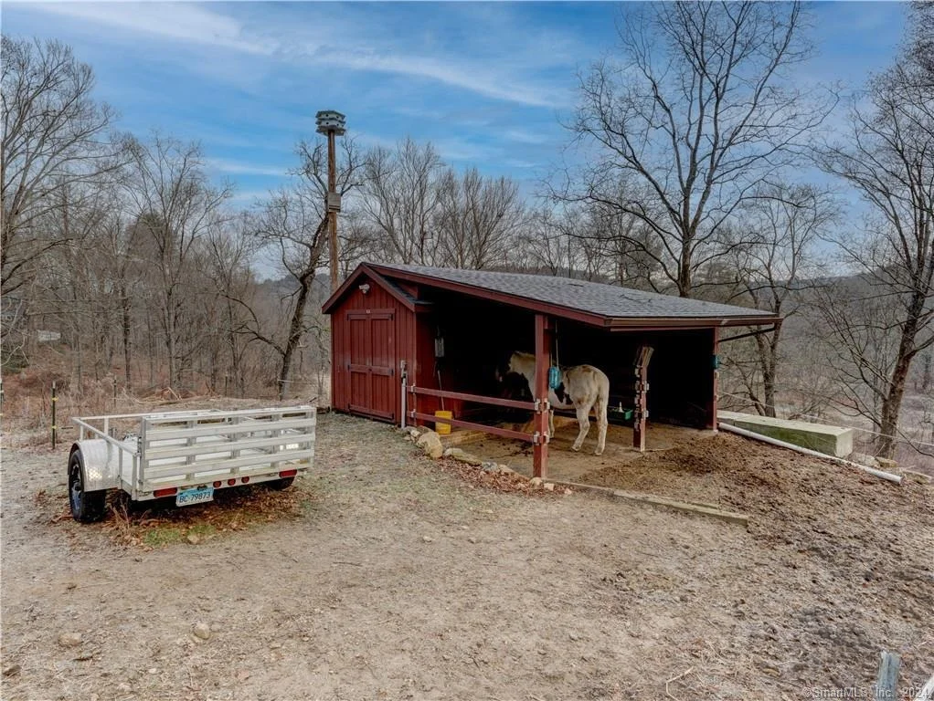 Photo of 880 South Road
