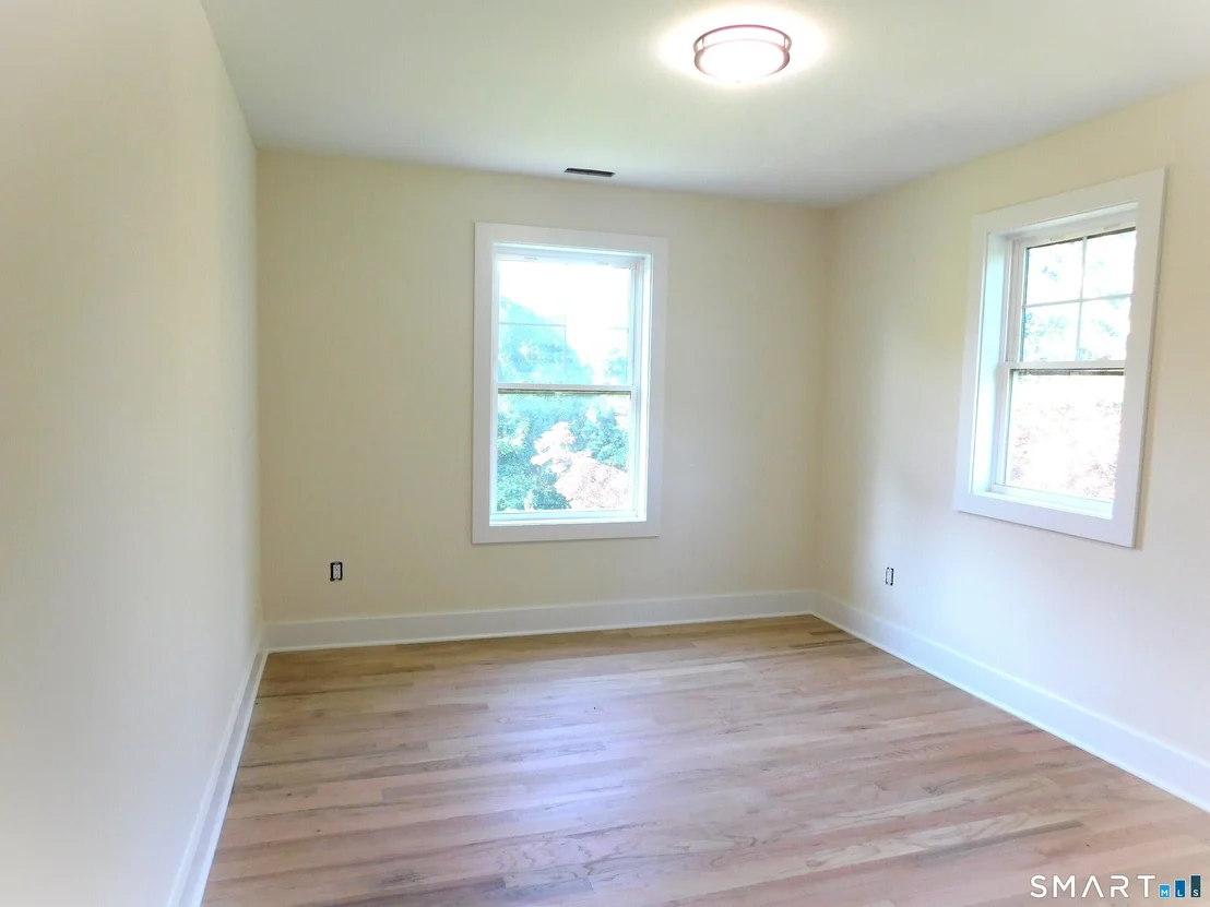Photo of 60 Mohegan Road