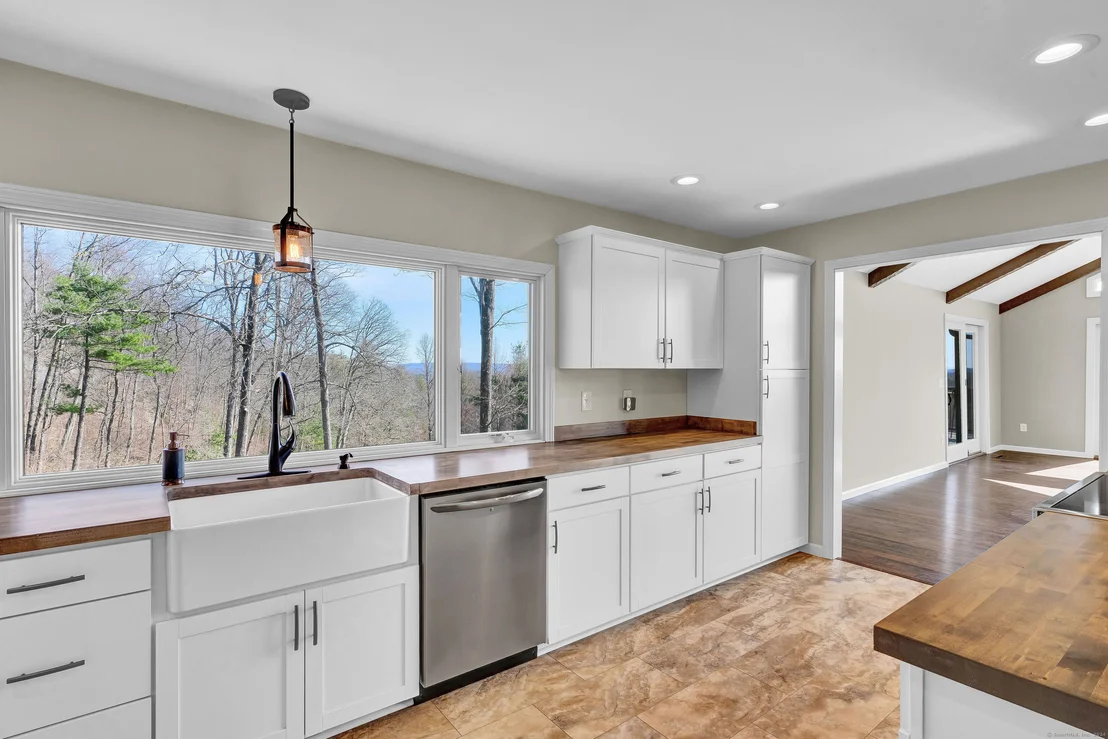 Photo of 110 Ichabod Lane