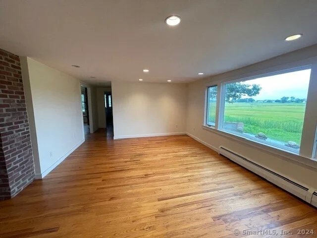 Photo of 8 Shore Grove Road
