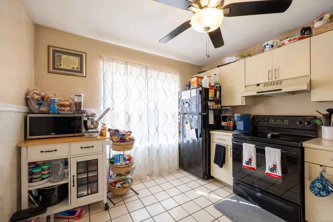 Photo of Unit APT6 at 10 Taft Point