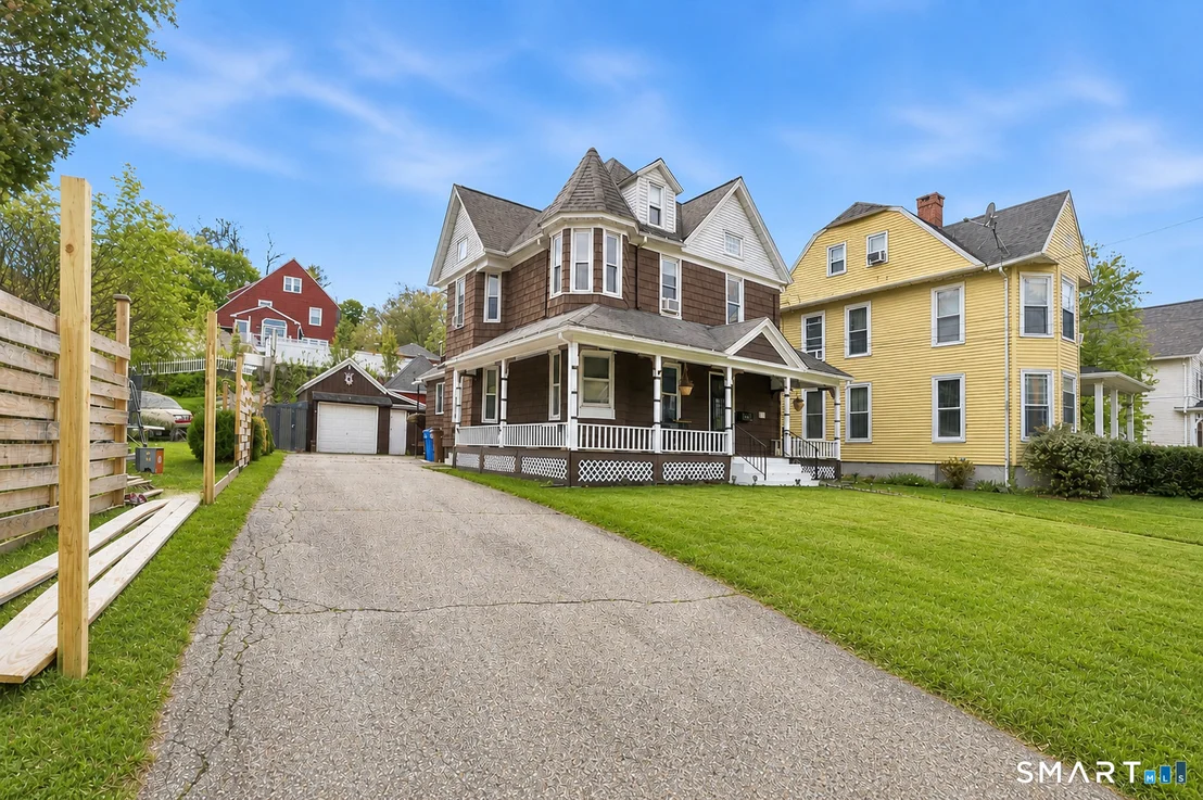 Photo of 112 Howe Avenue