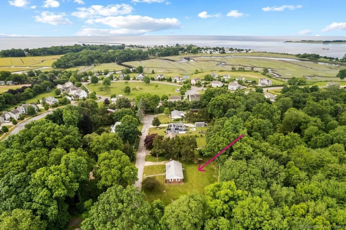 Photo of 2 Hickory Avenue