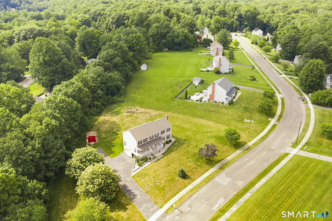 Photo of 39 Old Farm Road