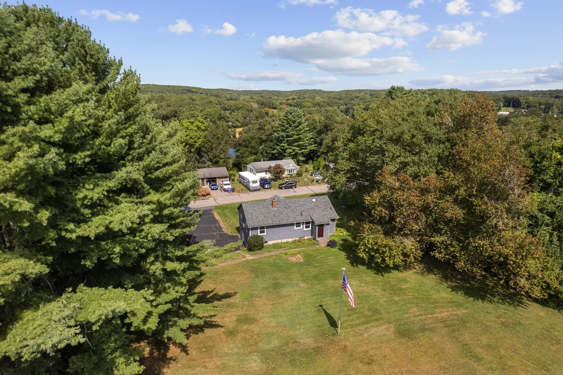 Photo of 43 Arrowhead Drive