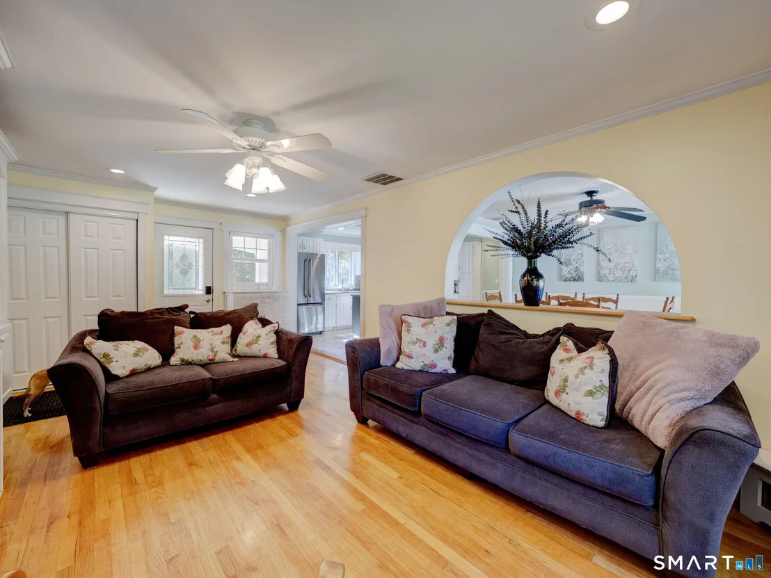 Photo of 887 Spindle Hill Road