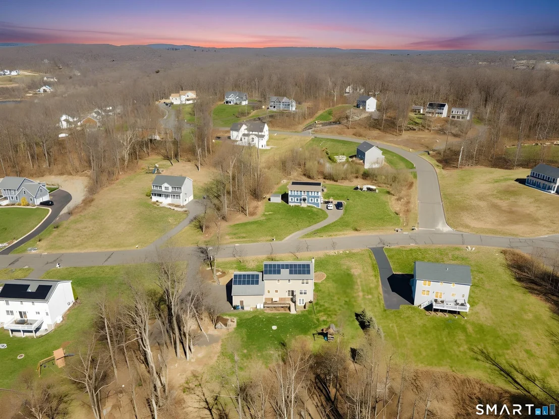 Photo of 18 Oakwood Drive