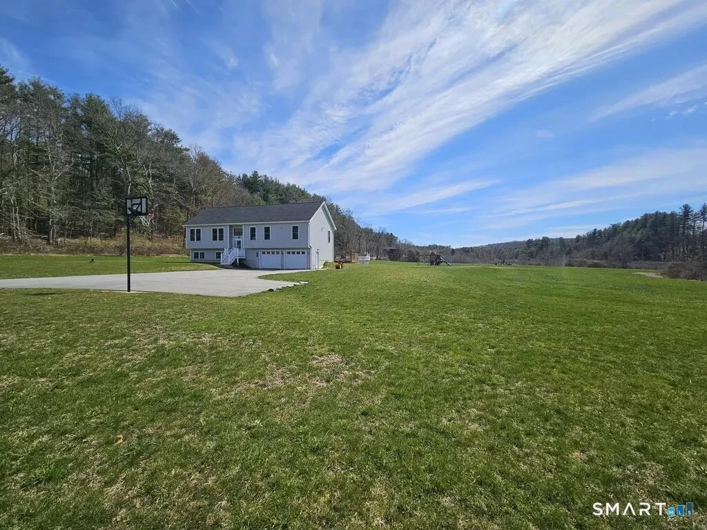 Photo of 380 Mashentuck Road