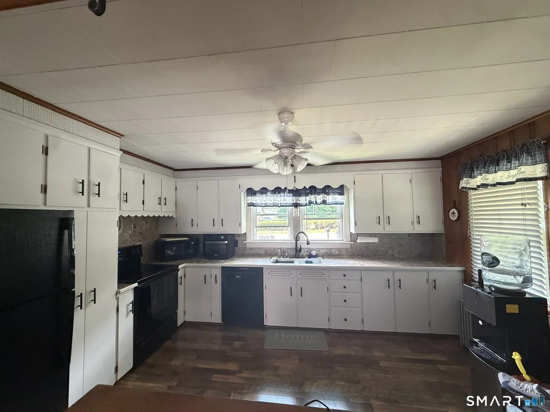 Photo of 517 Davis Road