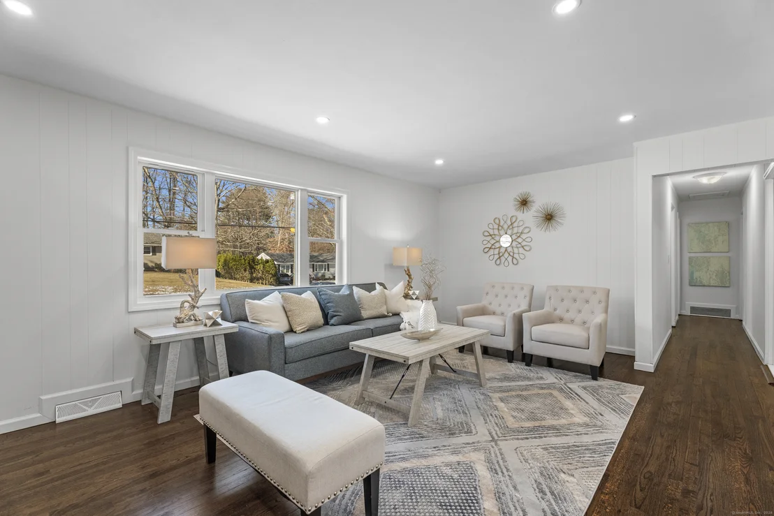 Photo of 10 Ridgetop Road