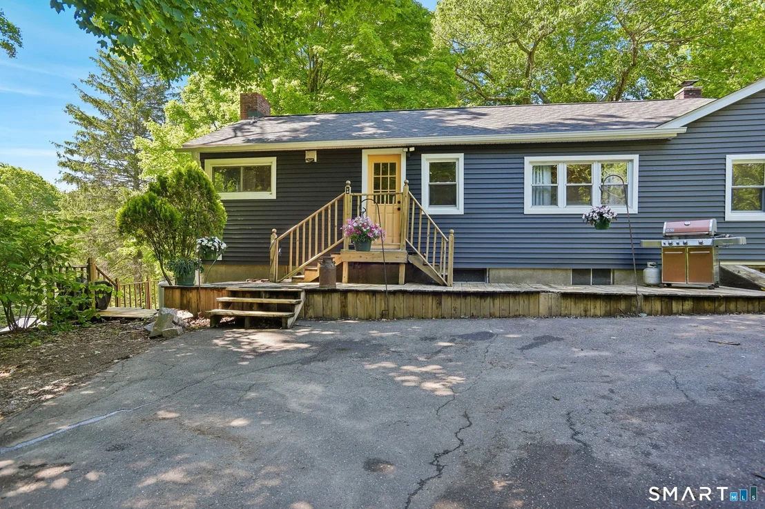 Photo of 817 Carrington Road