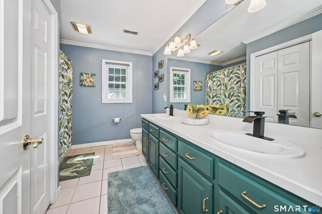 Photo of 170 Valley View Road
