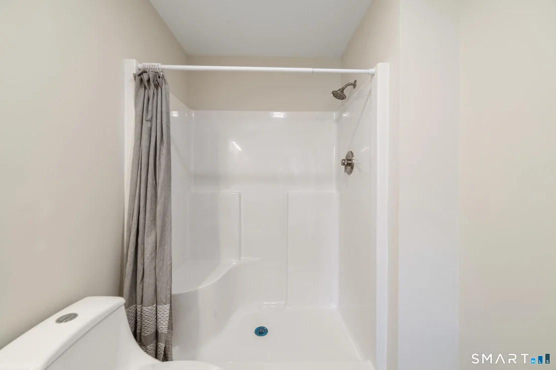 Photo of 85 Vanderbilt Road