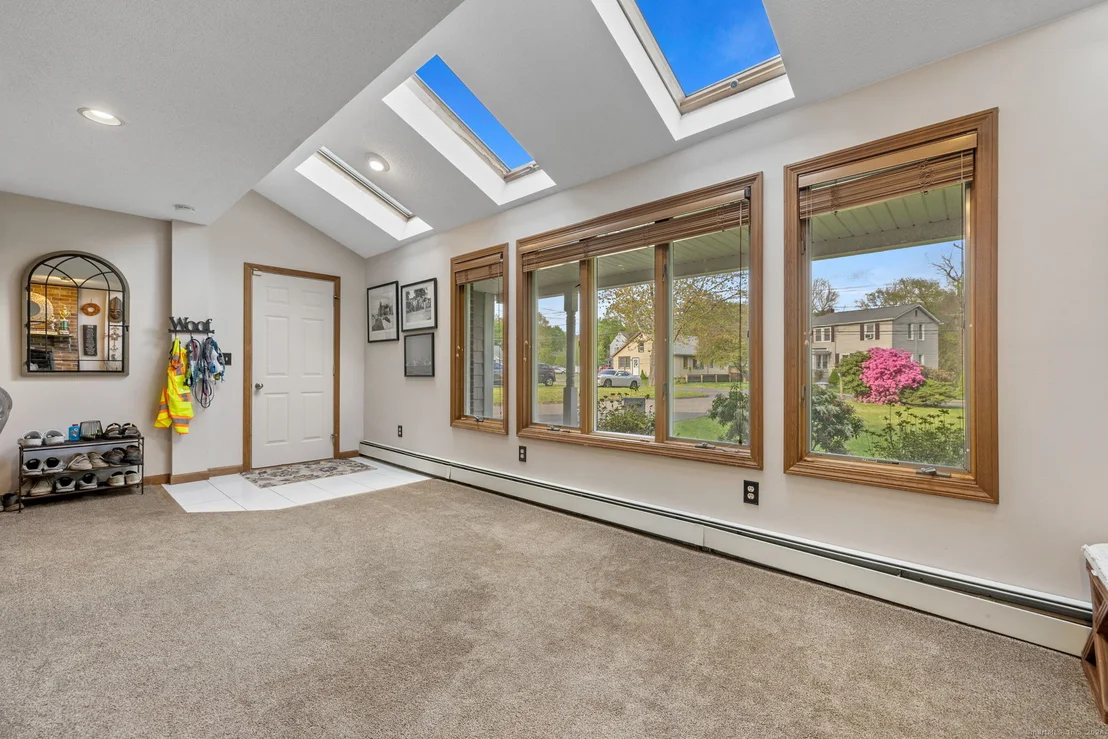 Photo of 67 Shuttlemeadow Road