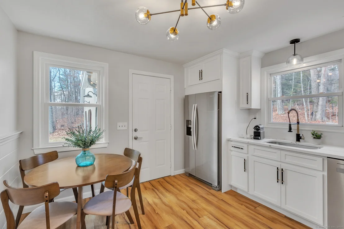 Photo of 243 Chestnut Hill Road