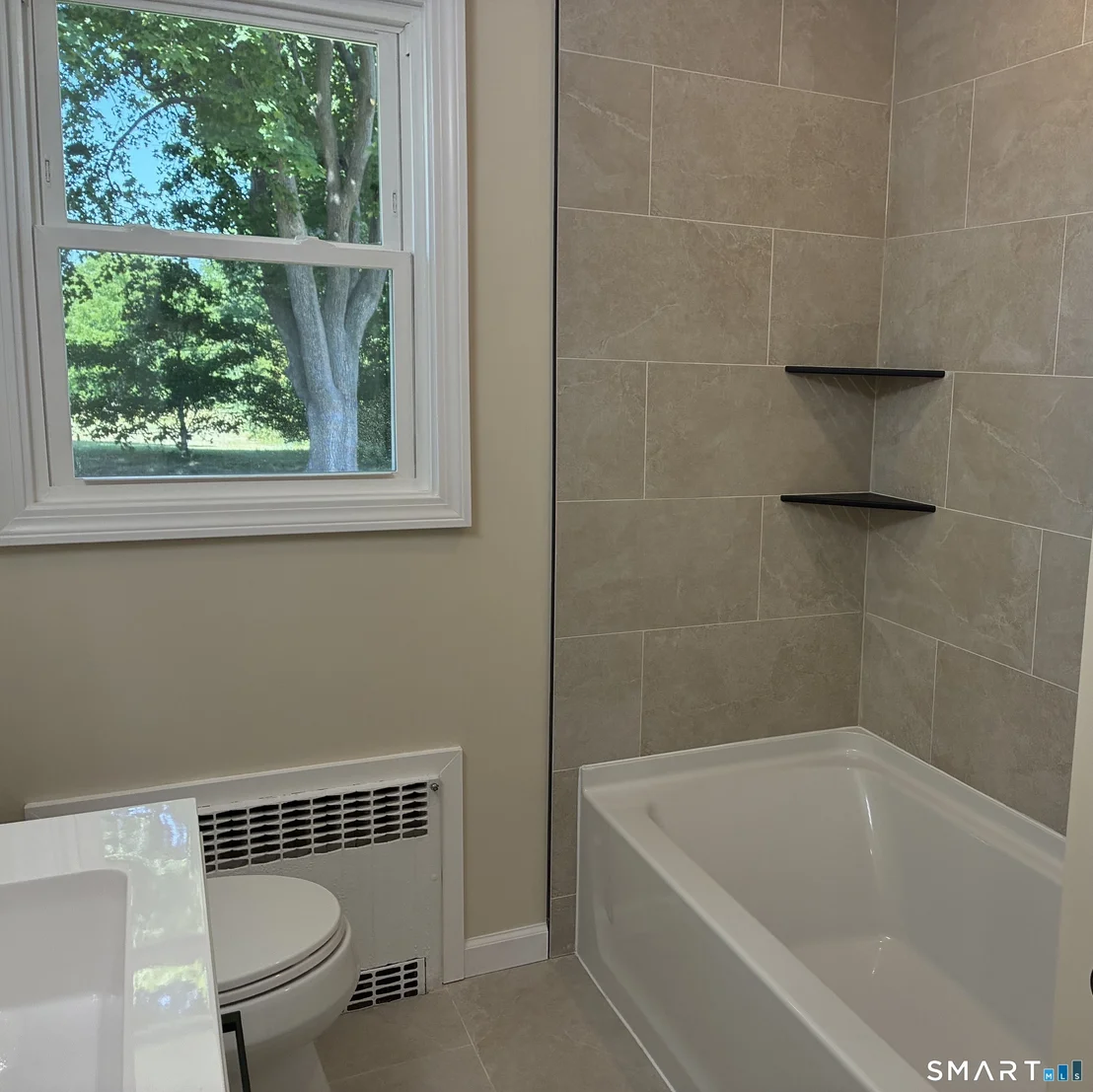 Photo of 347 Farm Hill Road