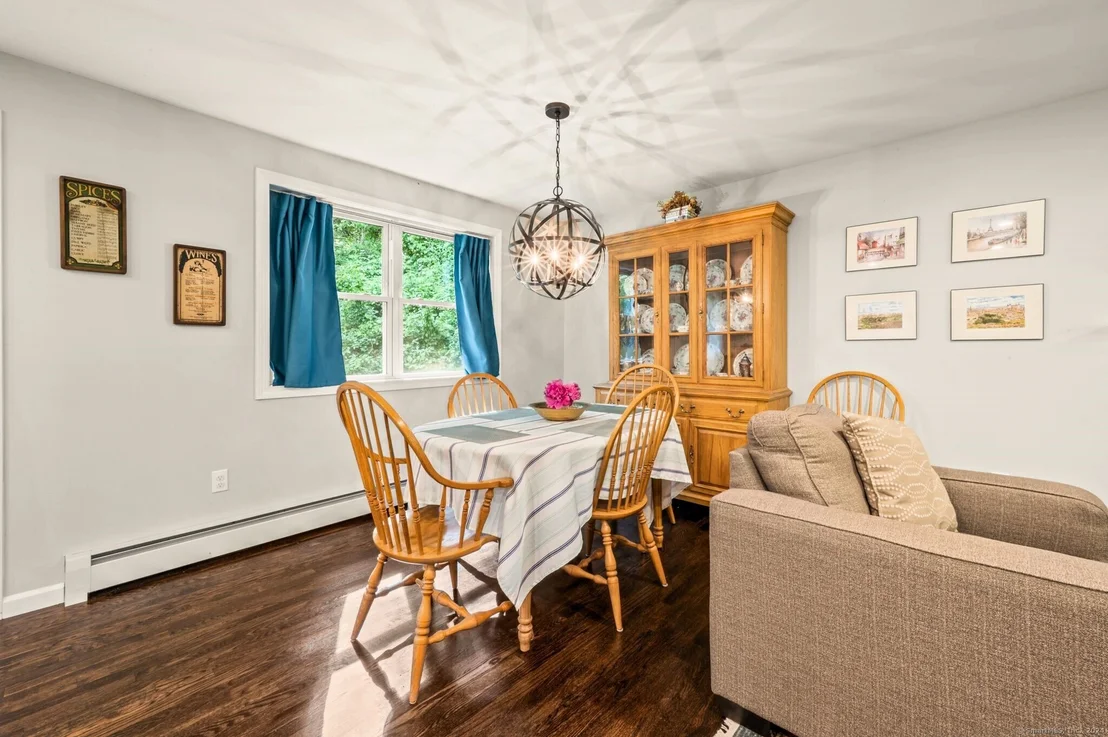 Photo of 160 Hattertown Road